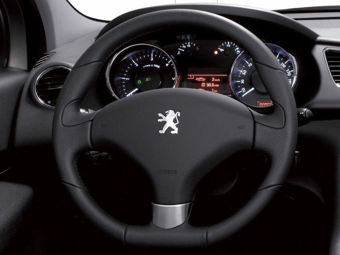 Peugeot 3008 I — Sükan