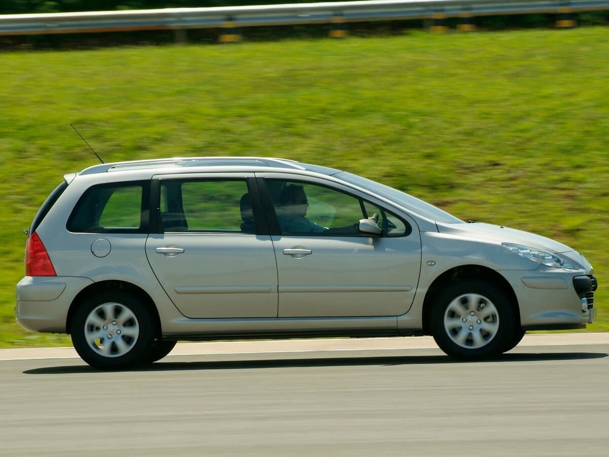 Peugeot 307 I Restayling — Yandan