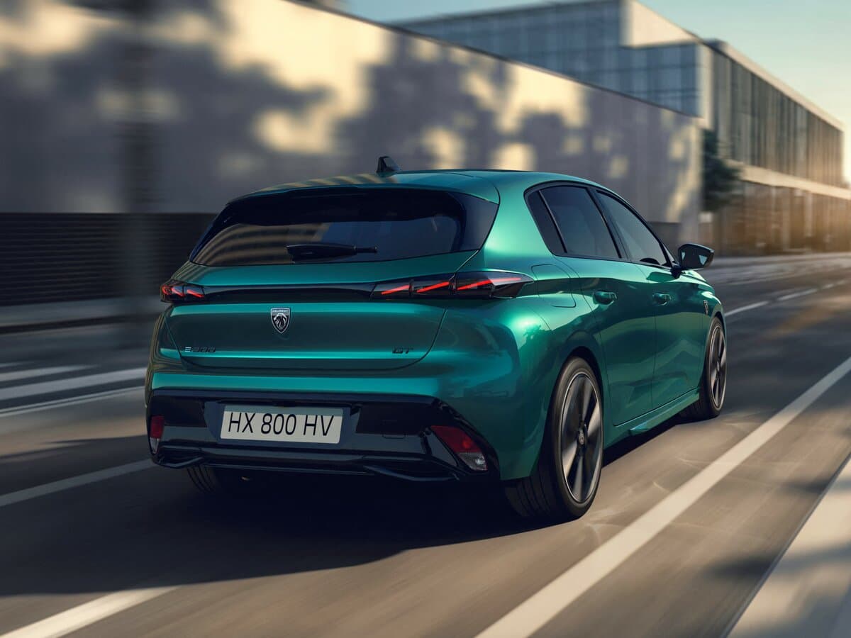 Peugeot 308 III Restayling — 3/4 arxadan