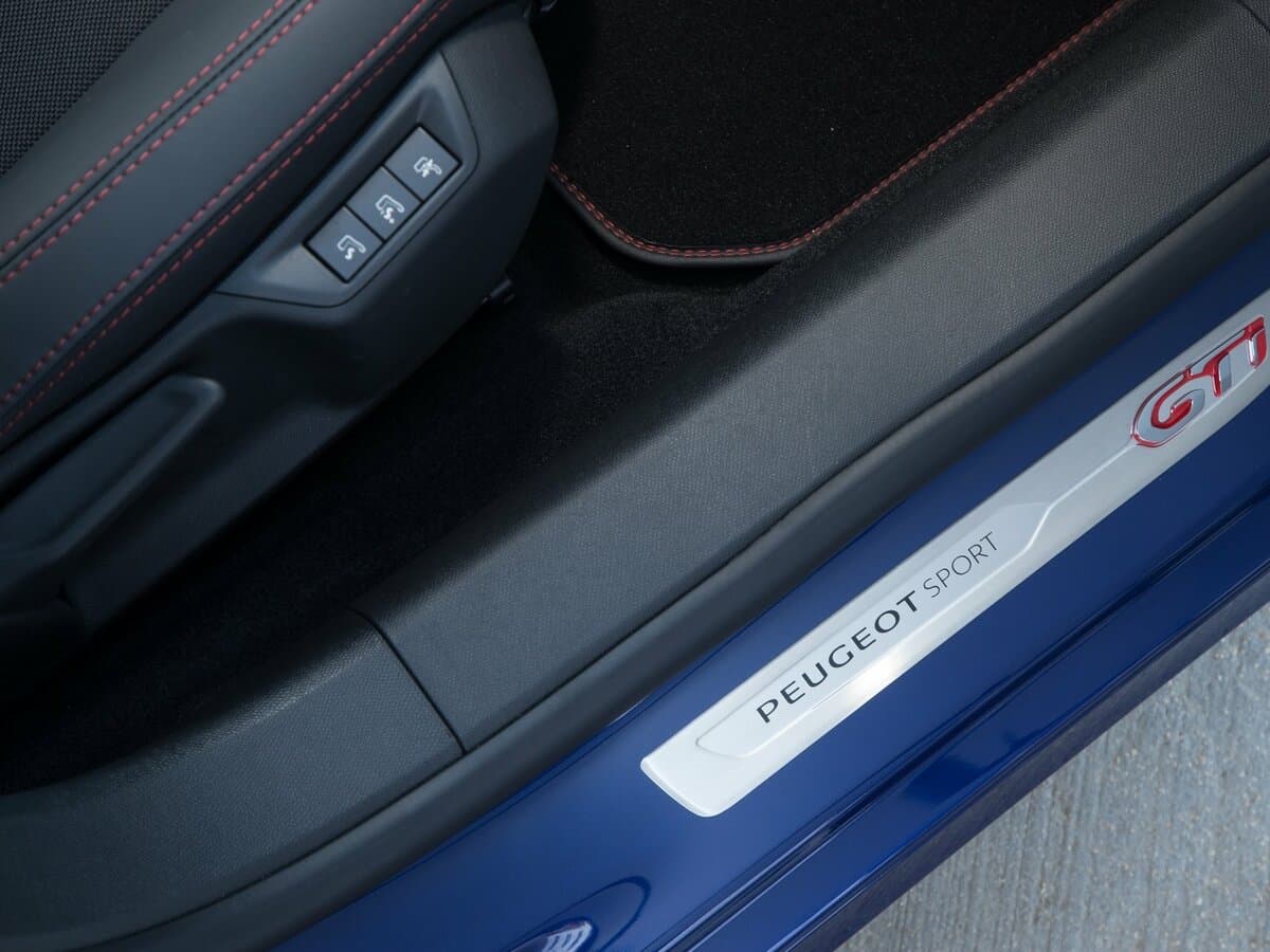Peugeot 308 GTi I Restayling — Salon, arxadan