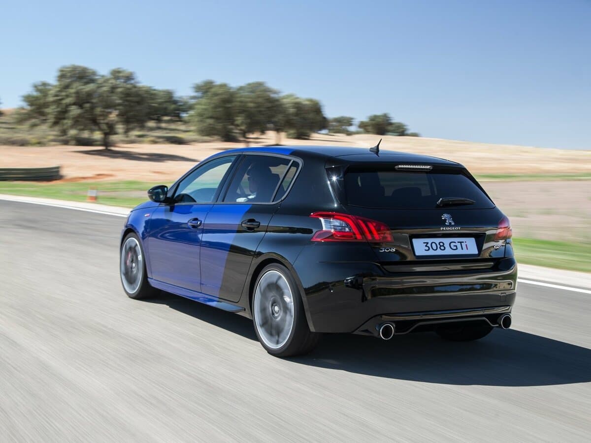 Peugeot 308 GTi I Restayling — 3/4 arxadan