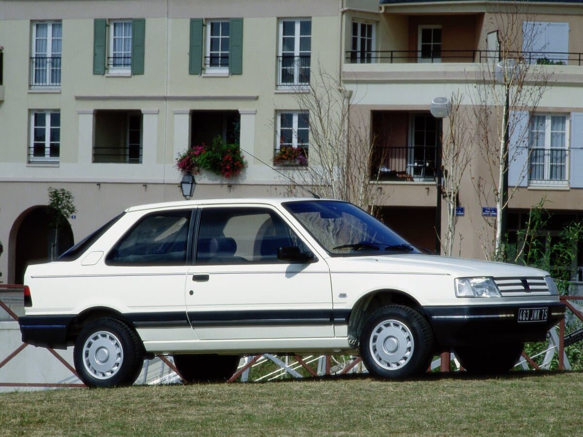 Peugeot 309 I Restayling — Yandan