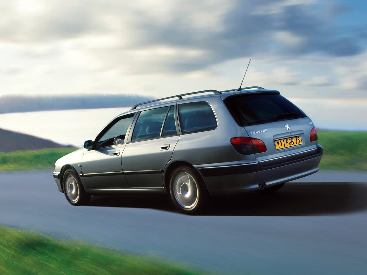 Peugeot 406 I Restayling — 3/4 arxadan
