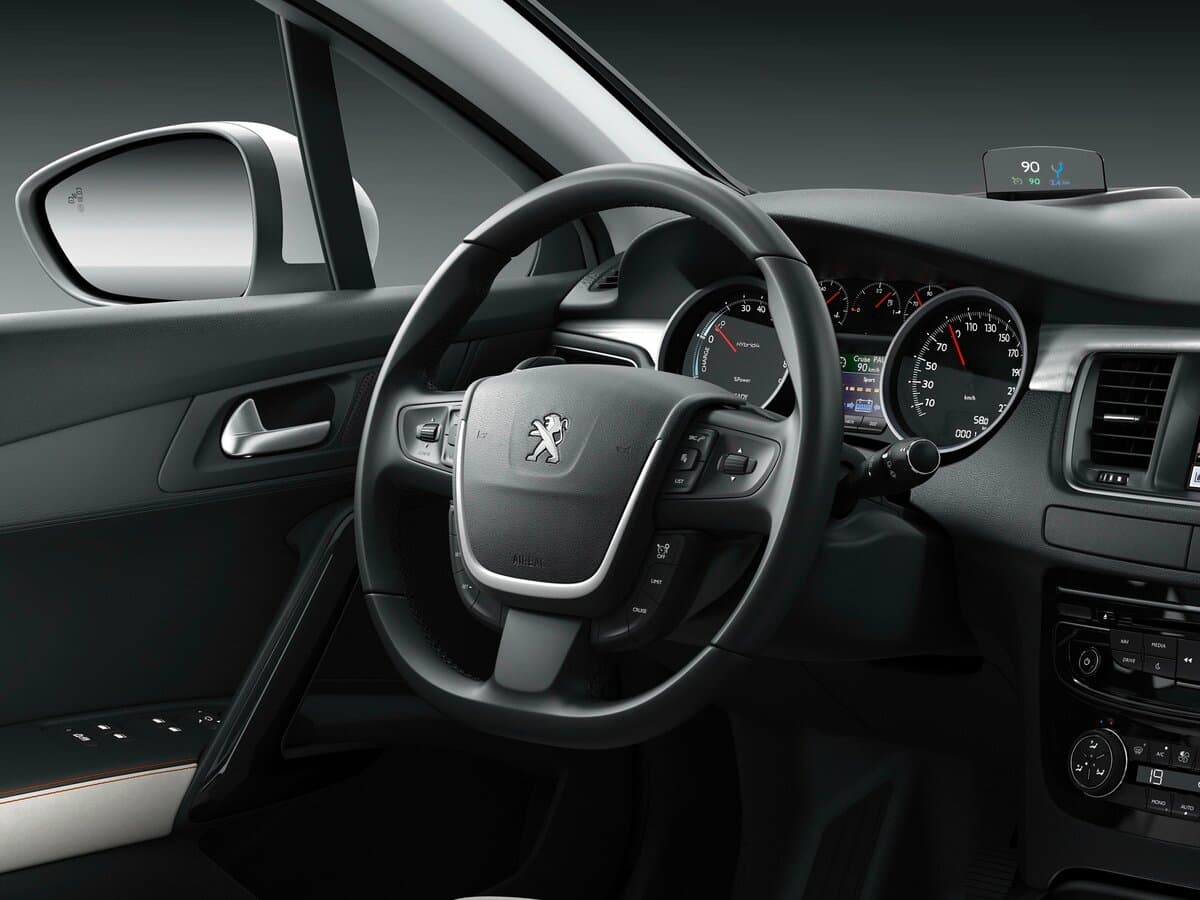 Peugeot 508 I Restayling — Sükan