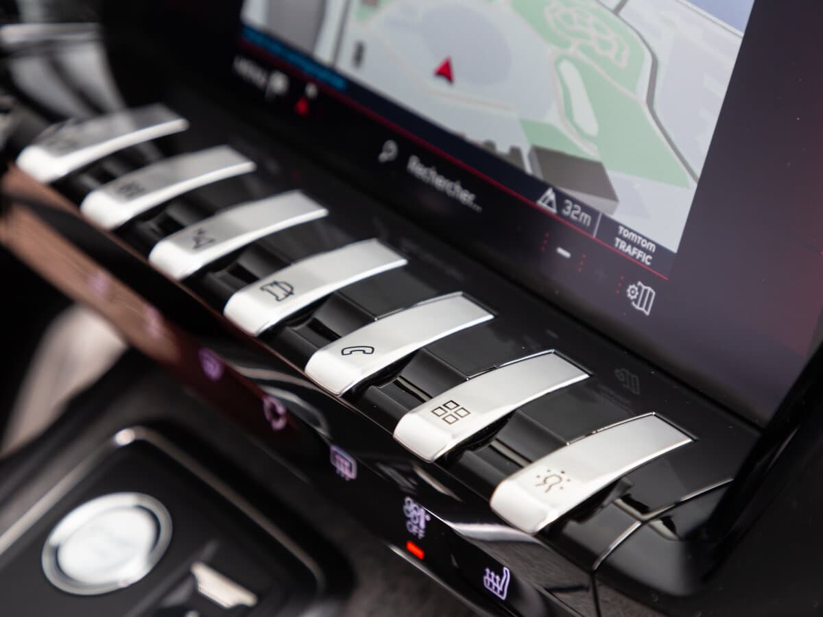 Peugeot 508 II — Salon, arxadan
