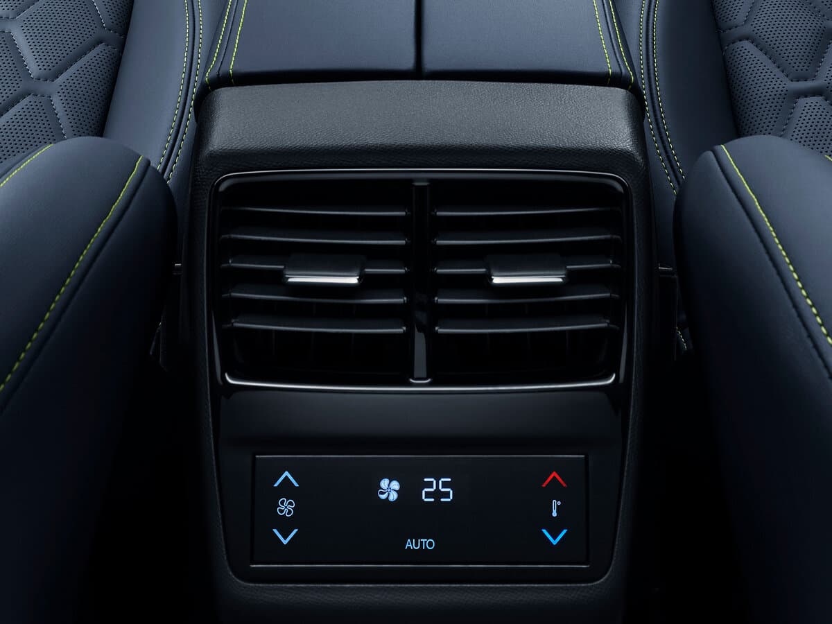 Peugeot 508 II Restayling — Salon, öndən