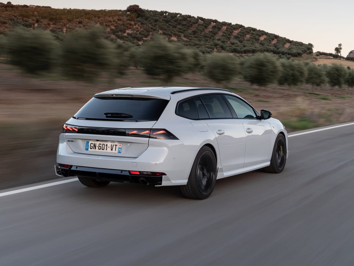 Peugeot 508 II Restayling — 3/4 arxadan
