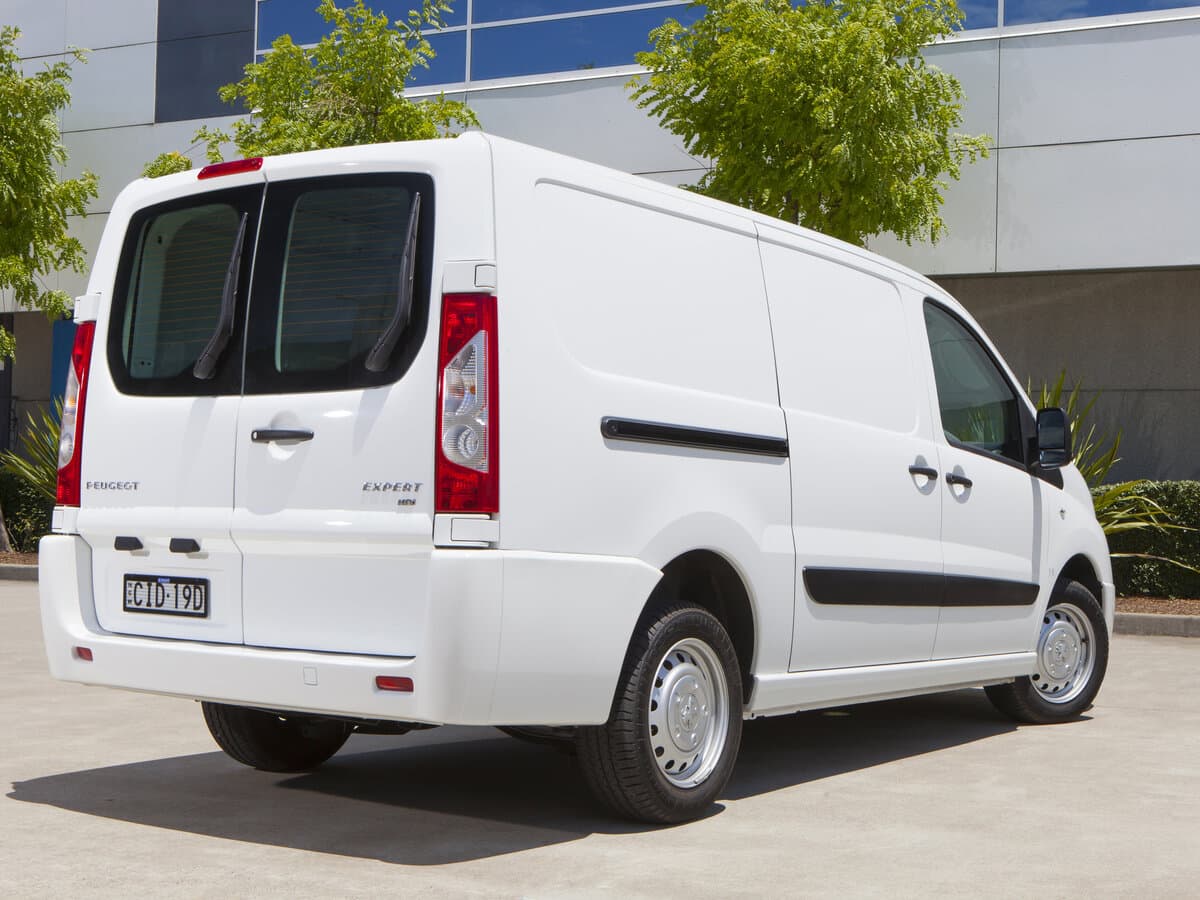 Peugeot Expert II Restayling — 3/4 arxadan