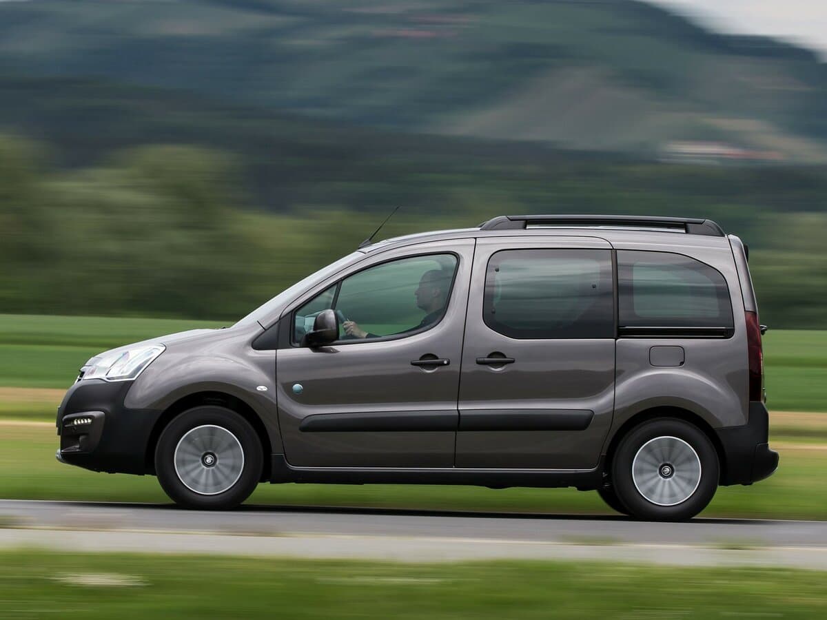 Peugeot Partner II Restayling 2 — Yandan