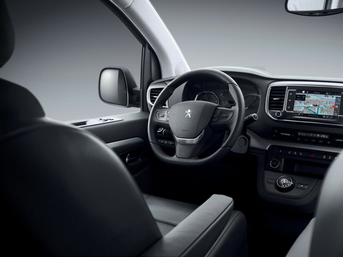 Peugeot Traveller I — Salon, öndən