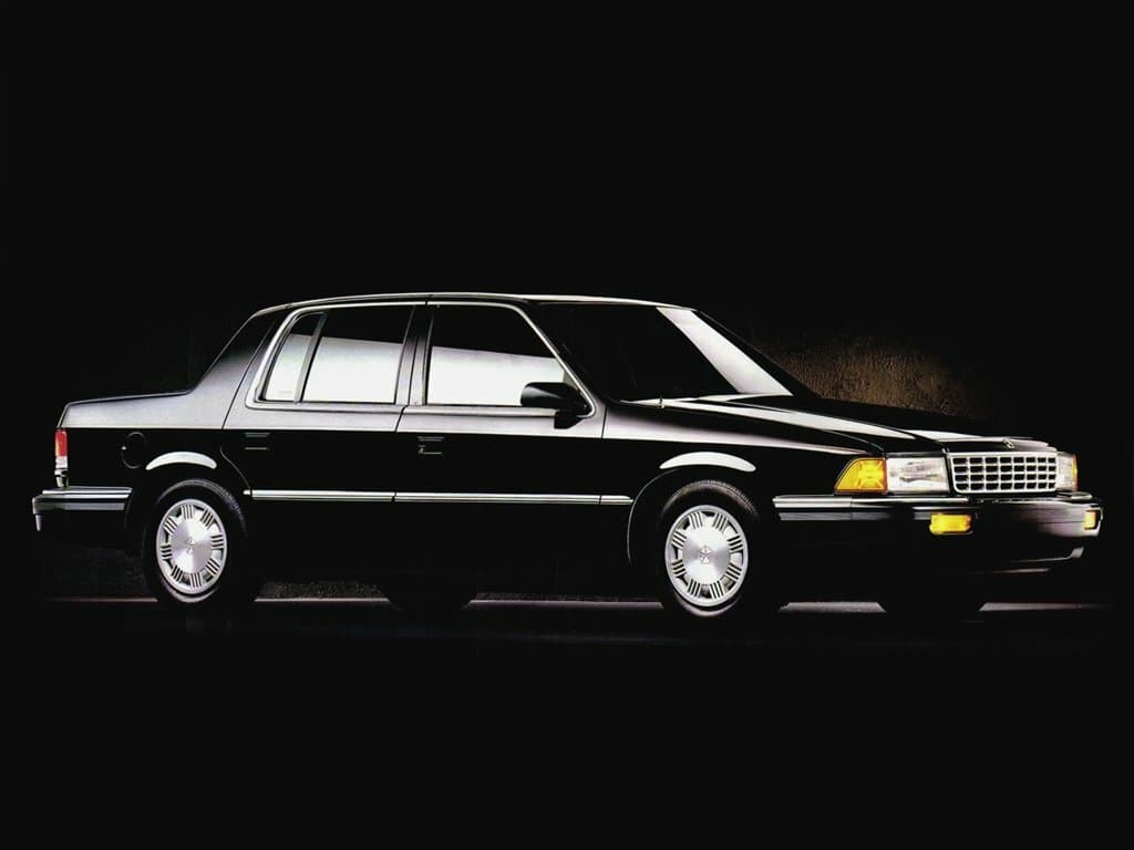 Plymouth Acclaim 1989 – 1995 — Əsas şəkil