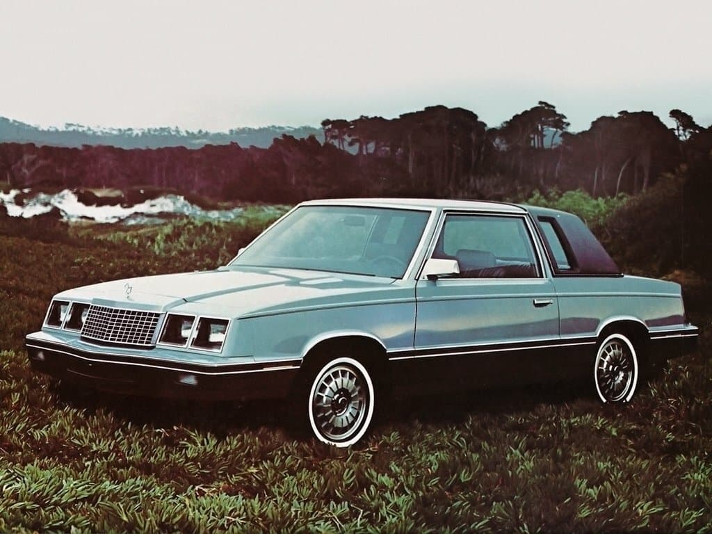 Plymouth Caravelle 1983 – 1988 — Əsas şəkil