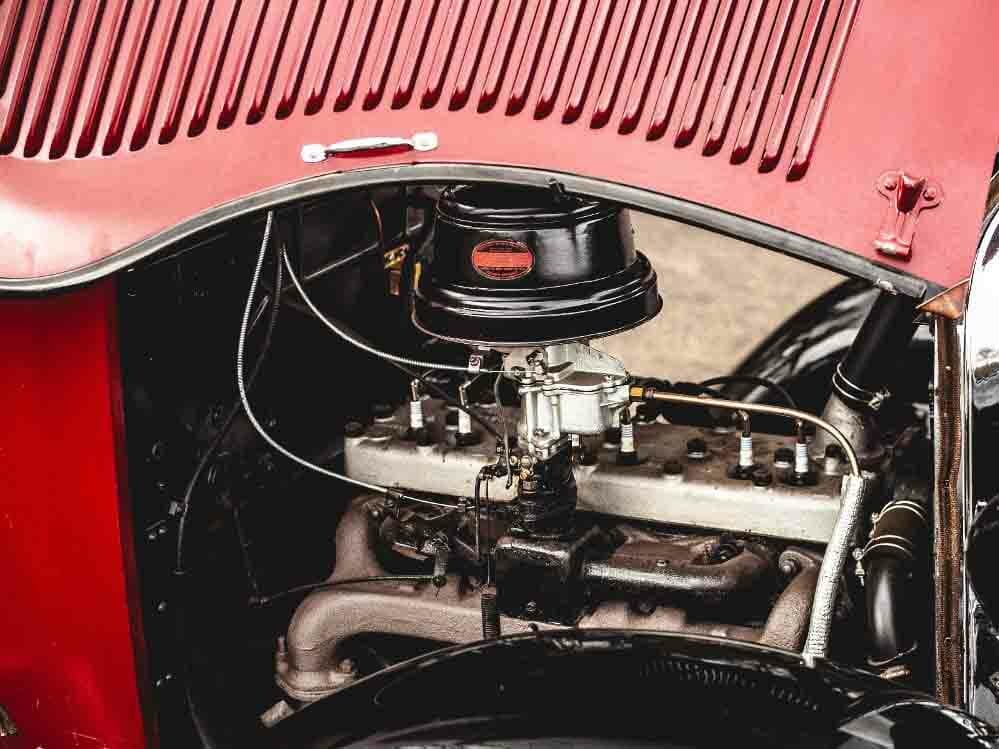 Plymouth De Luxe I — Salon, öndən