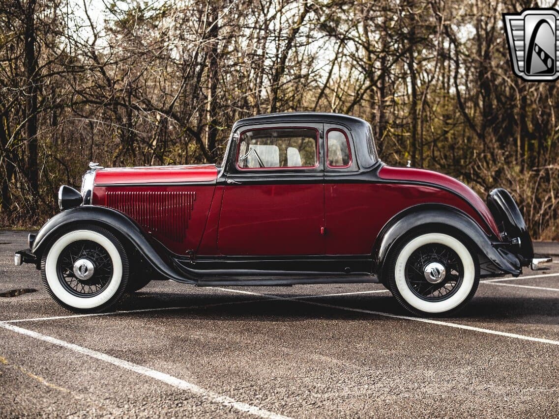Plymouth De Luxe I — Yandan