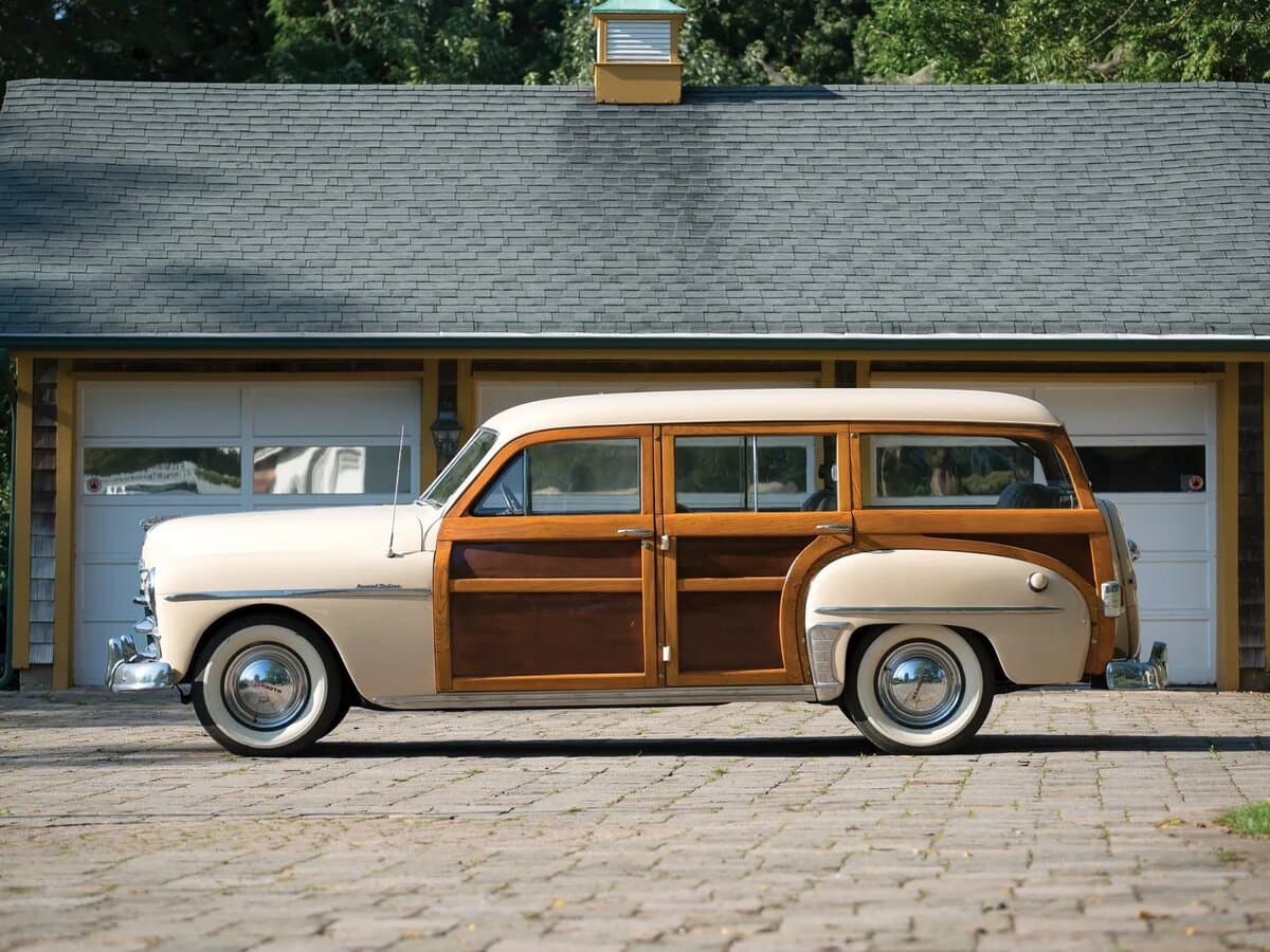 Plymouth De Luxe II — Yandan