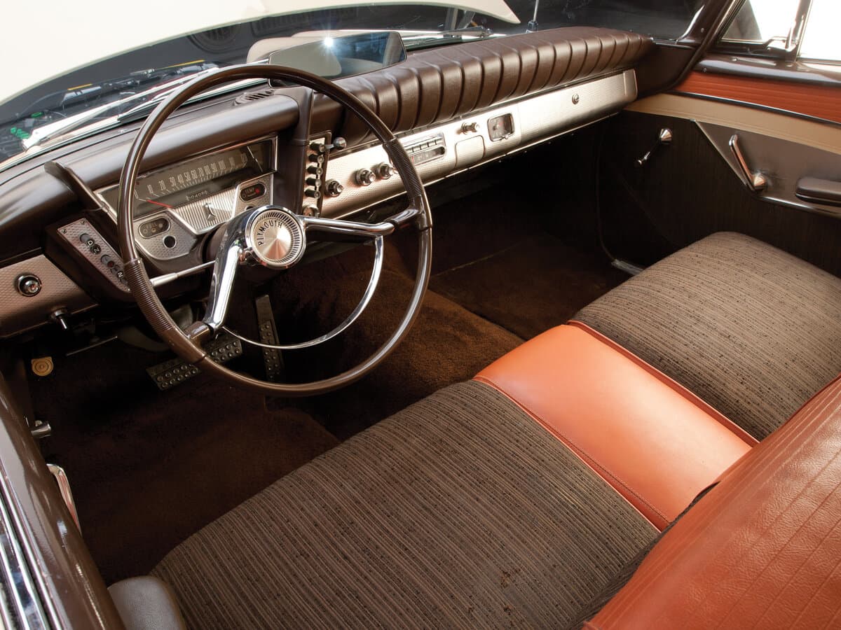 Plymouth Fury I — Sükan