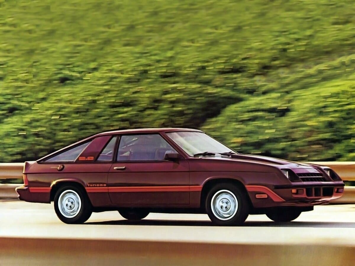 Plymouth Turismo 1983 – 1987 — yandan görünüş