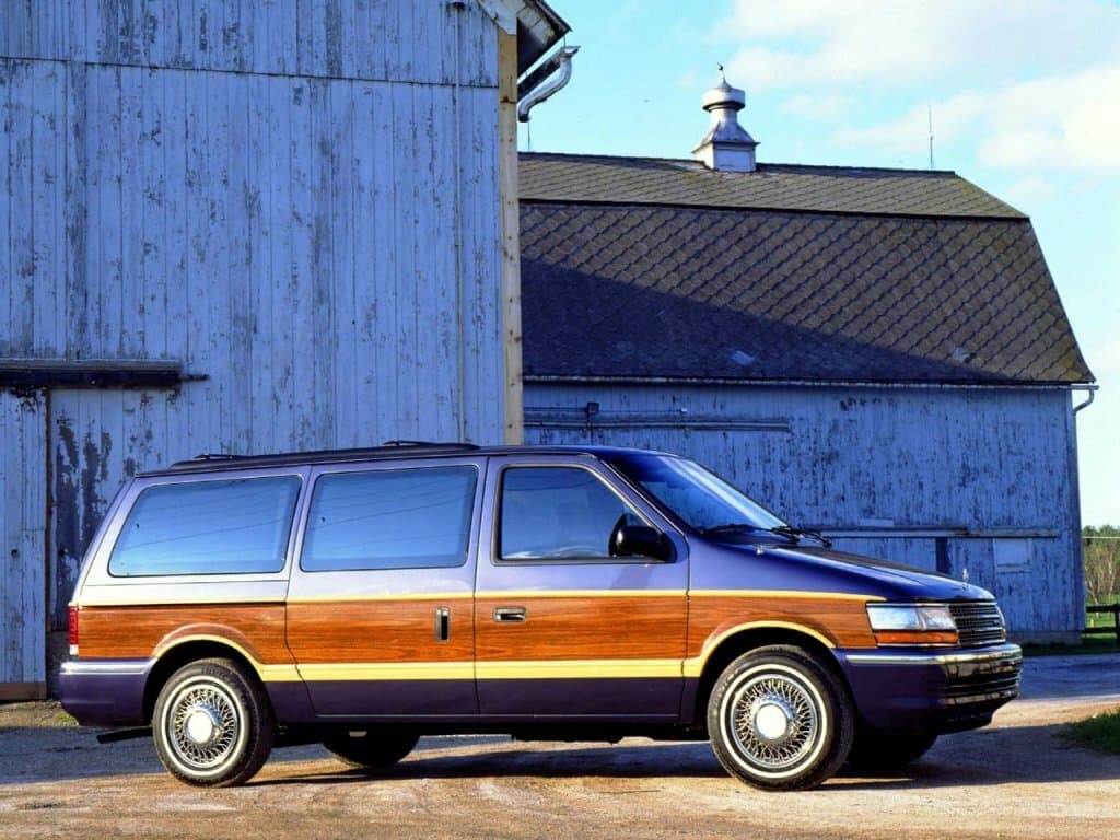 Plymouth Voyager II — yandan görünüş