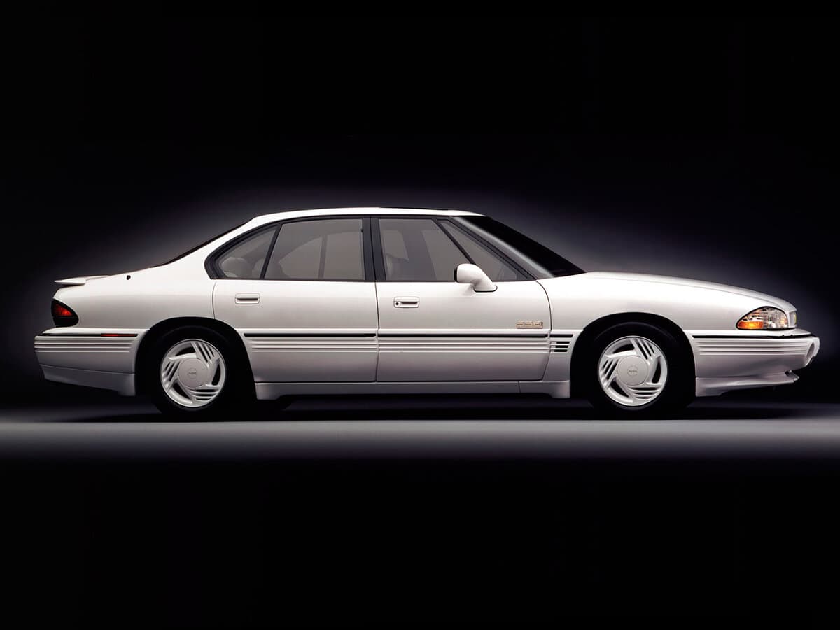 Pontiac Bonneville IX — Yandan