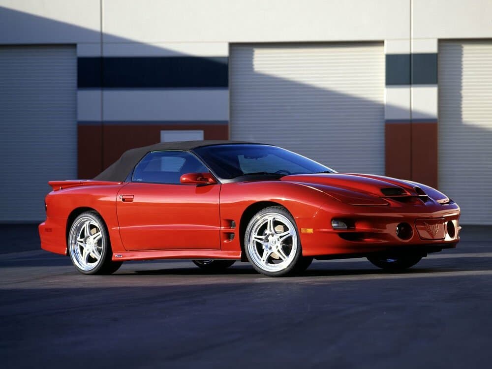 Pontiac Firebird IV — Yandan