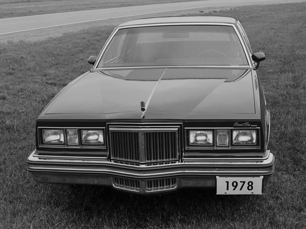 Pontiac Grand Prix IV — Öndən