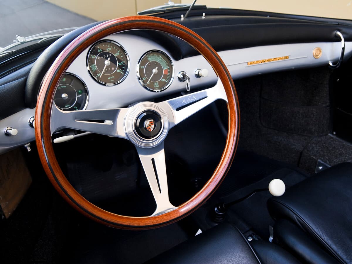 Porsche 356 II (A) — Sükan