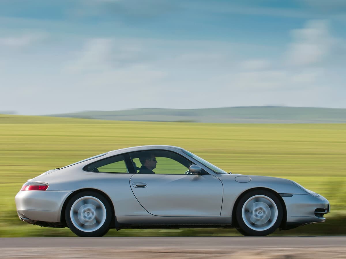 Porsche 911 V (996) — Yandan