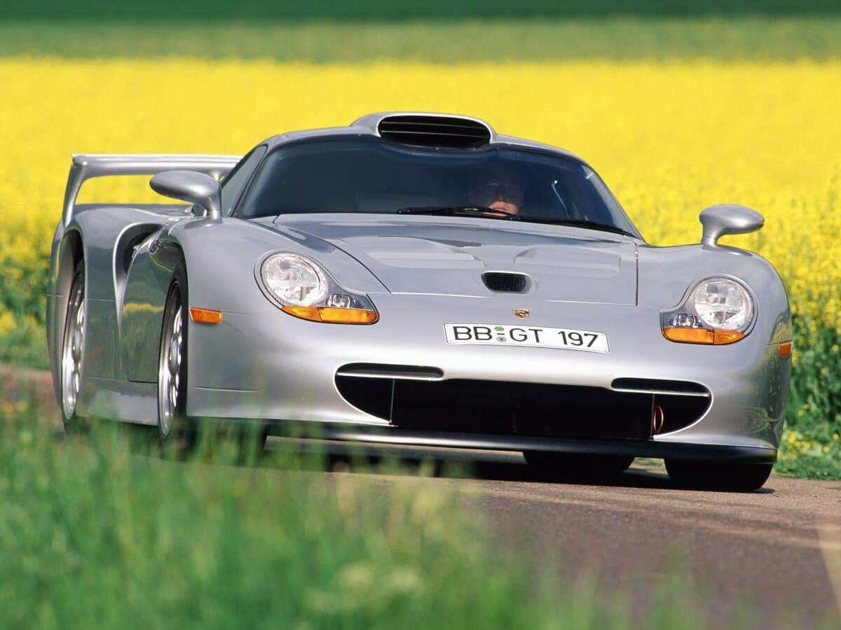 Porsche 911 GT1 996 — Öndən