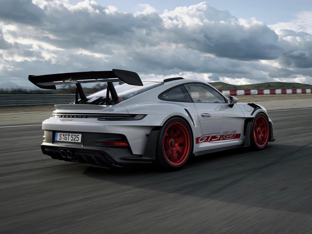 Porsche 911 GT3 992 — 3/4 arxadan