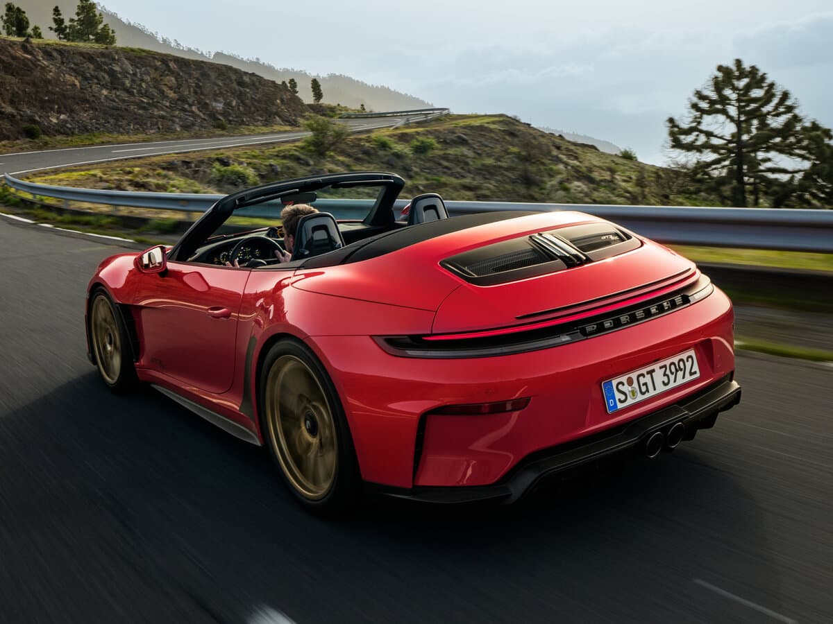 Porsche 911 GT3 992 Restayling — 3/4 arxadan