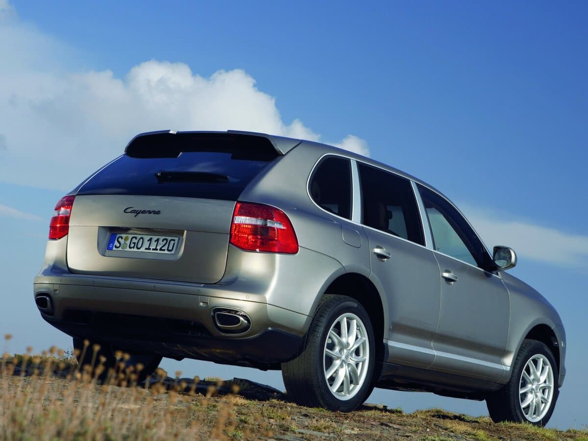 Porsche Cayenne I Restayling (957) — 3/4 arxadan