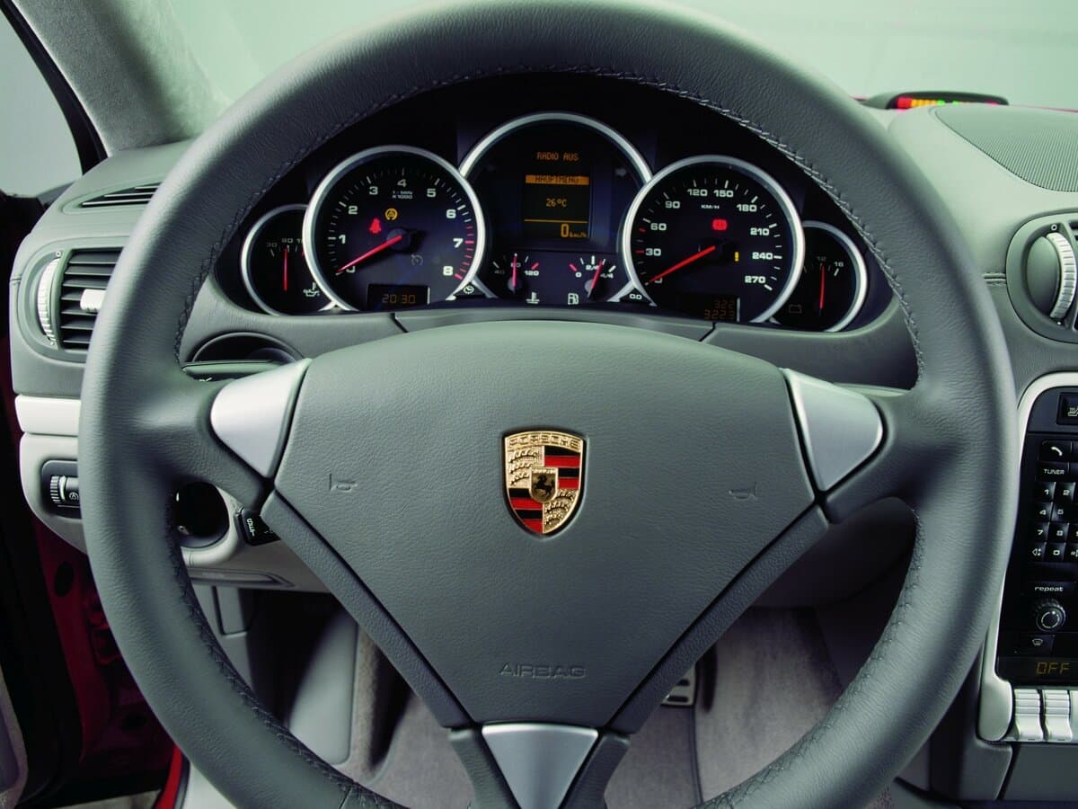 Porsche Cayenne I Restayling (957) — Sükan