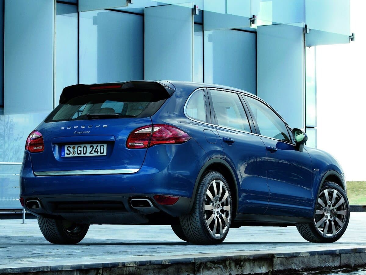 Porsche Cayenne II (958) — 3/4 arxadan