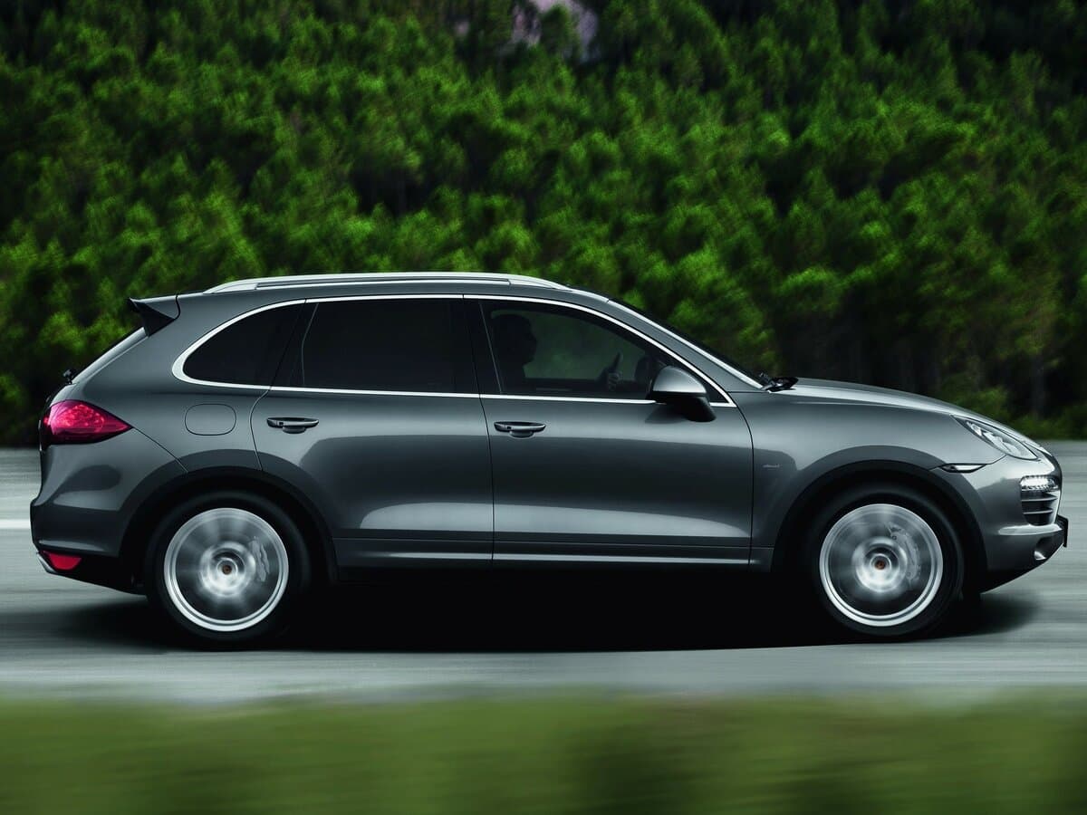 Porsche Cayenne II (958) — Yandan