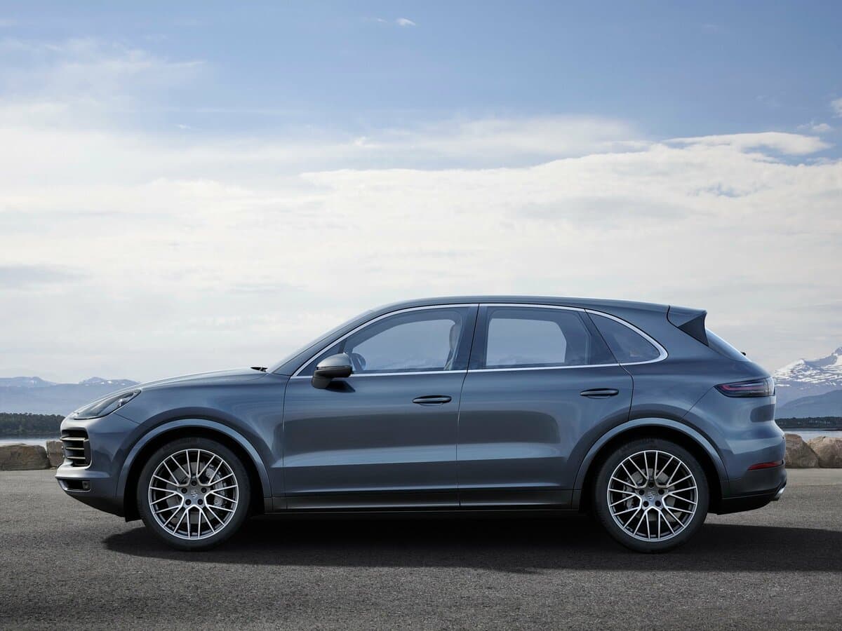 Porsche Cayenne III — Yandan
