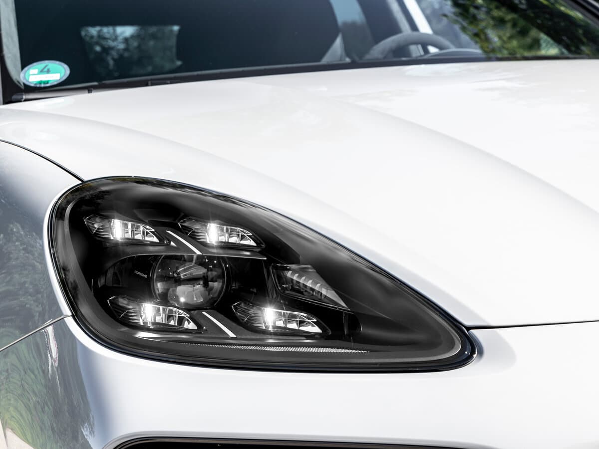 Porsche Cayenne III — Fara
