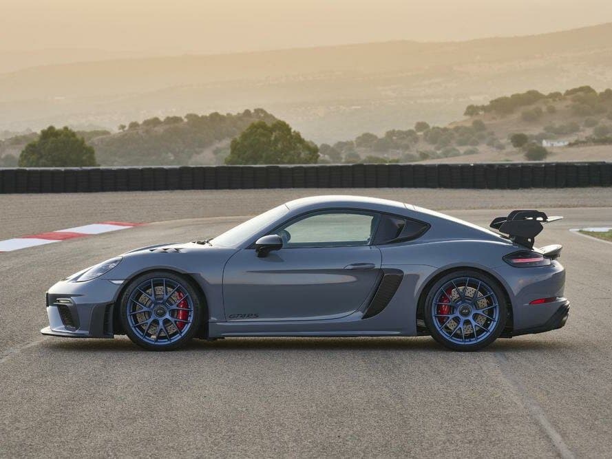 Porsche Cayman GT4 II 718 (982) — Yandan