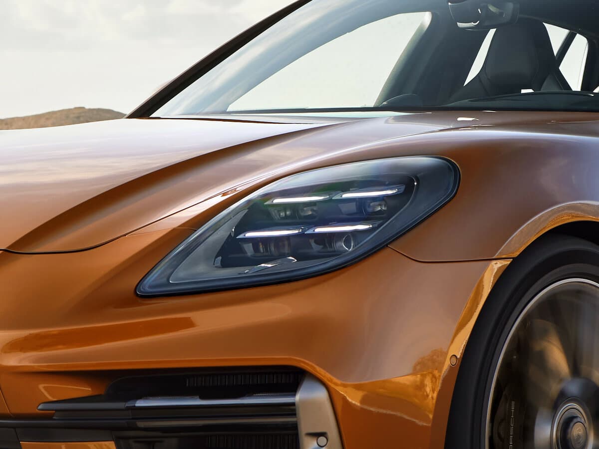 Porsche Panamera III — Fara