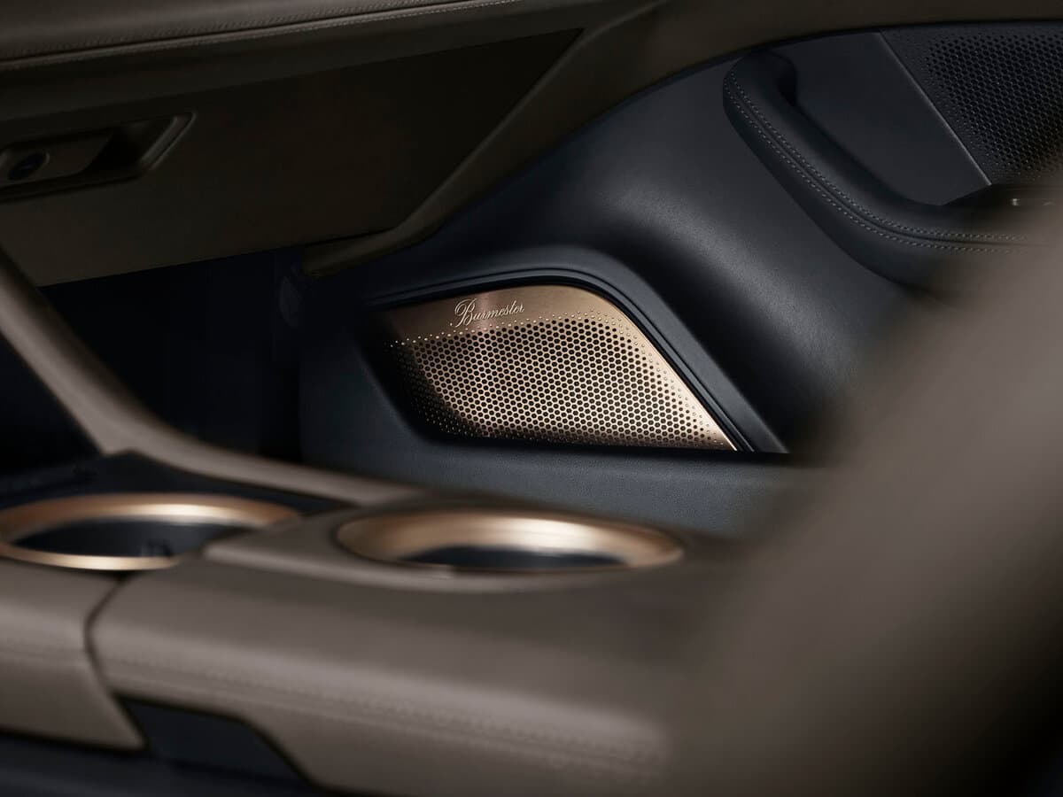 Porsche Taycan I — Salon, öndən