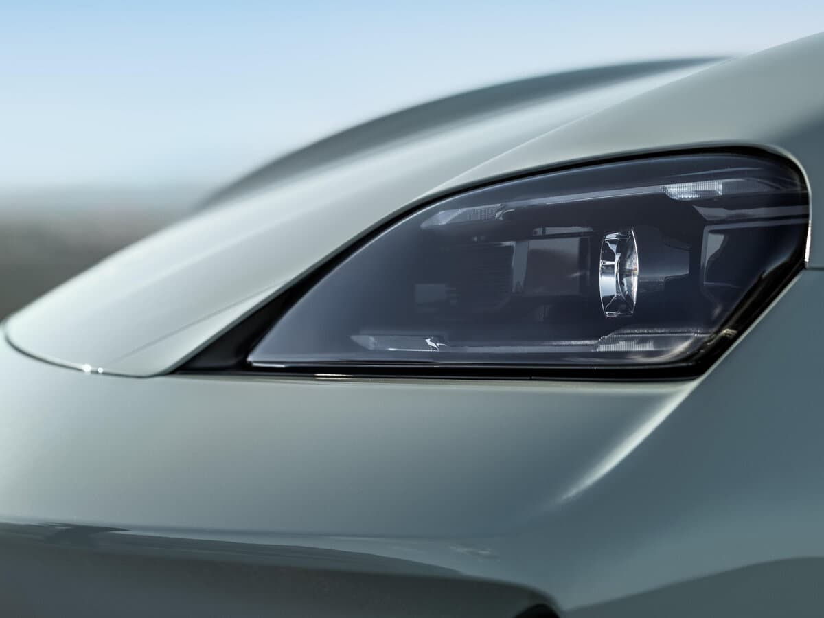 Porsche Taycan I Restayling — Fara