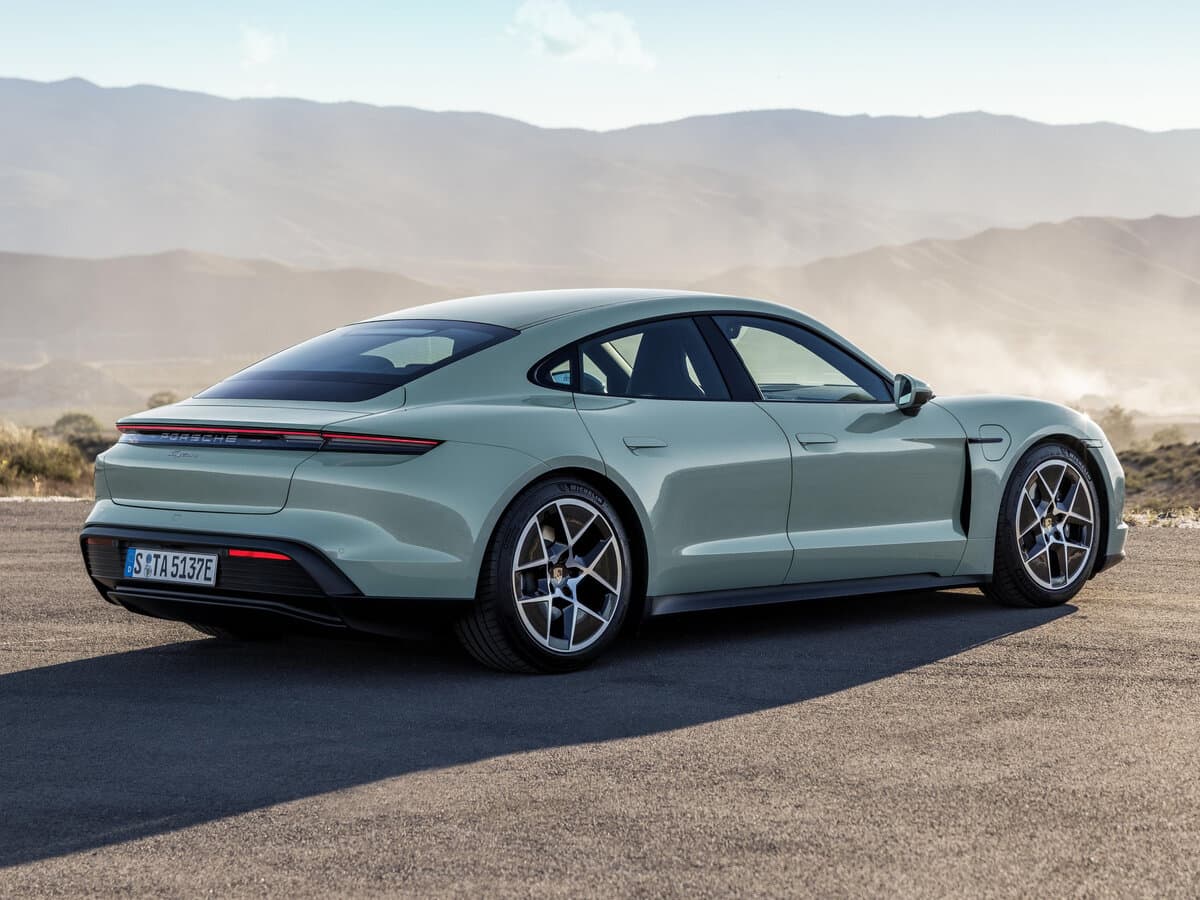 Porsche Taycan I Restayling — 3/4 arxadan