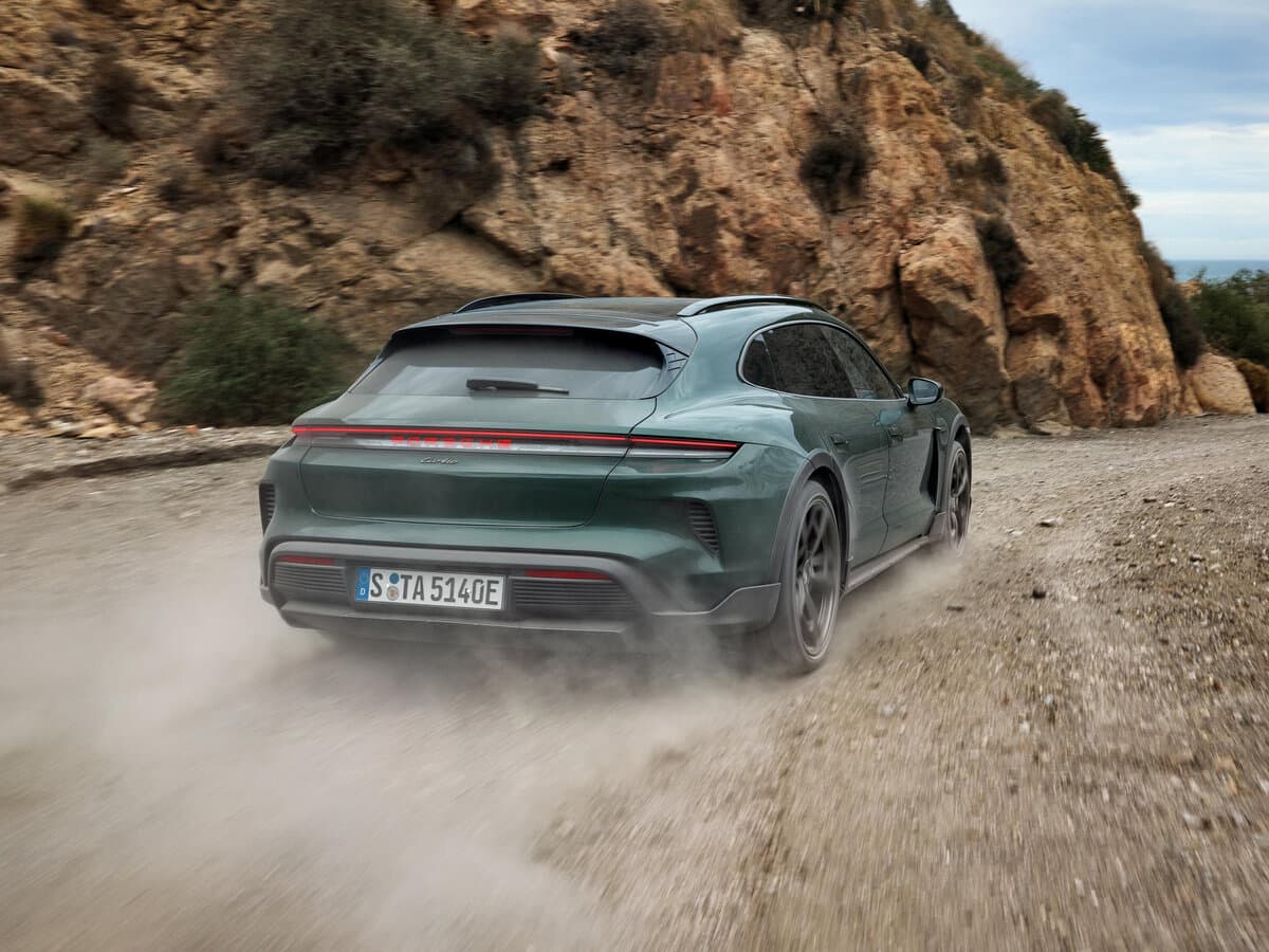 Porsche Taycan I Restayling — 3/4 arxadan