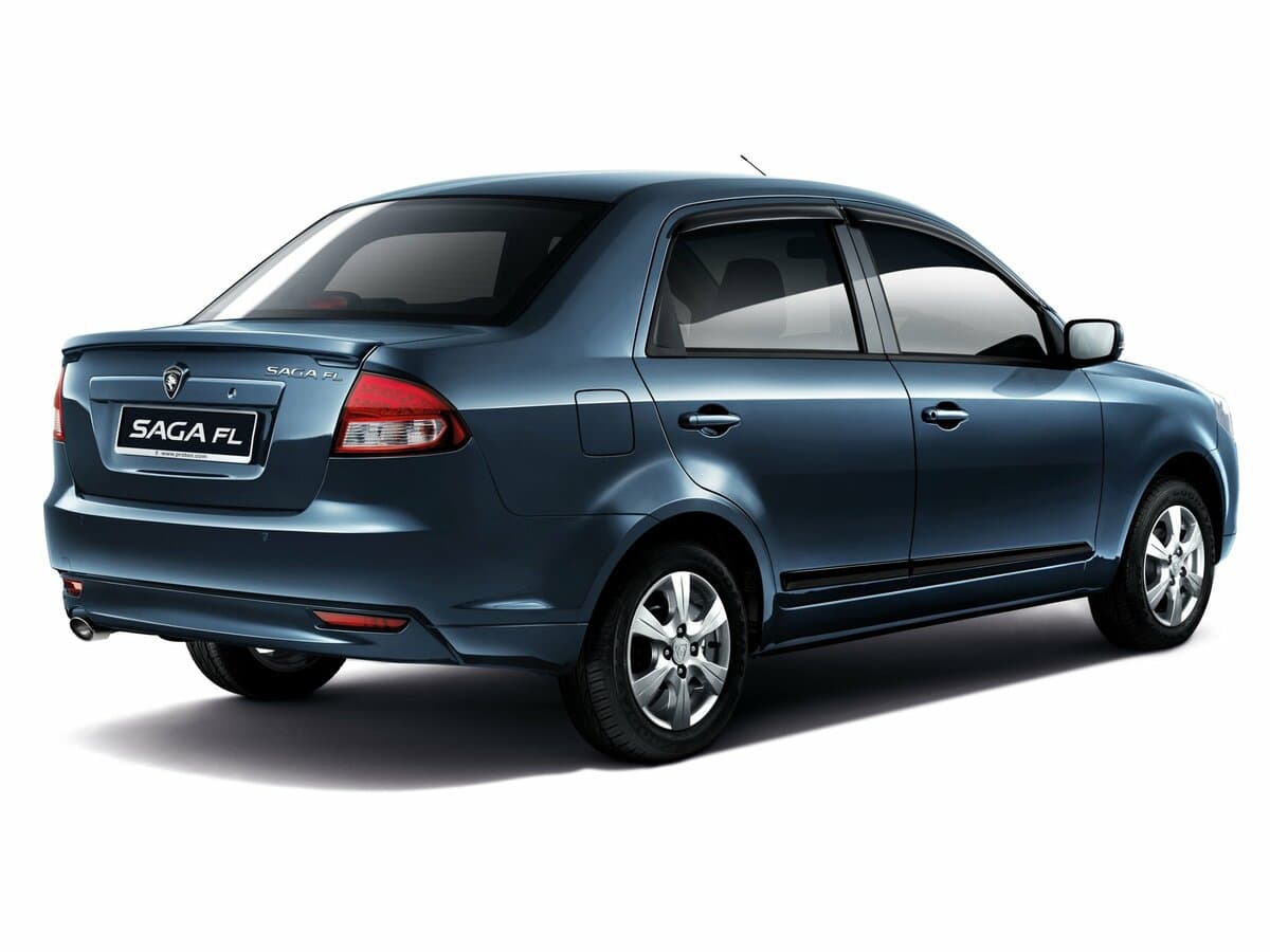 Proton Saga II — 3/4 arxadan