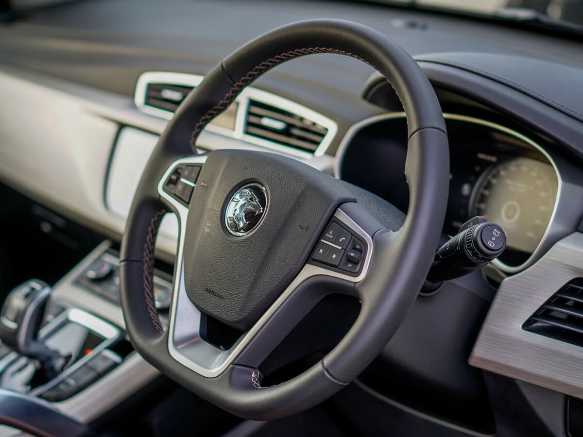 Proton X70 I — Sükan