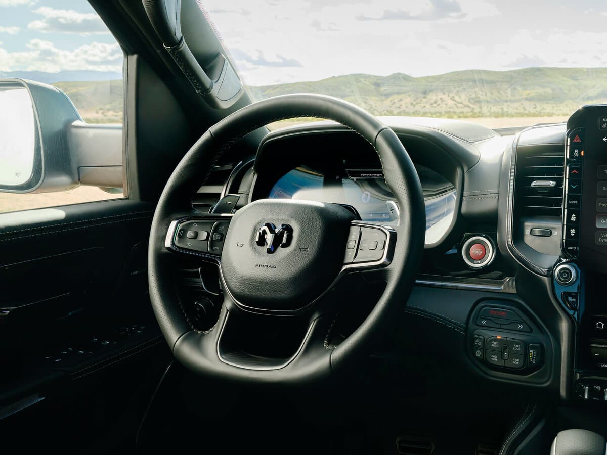 Ram 1500 V Restayling — Sükan