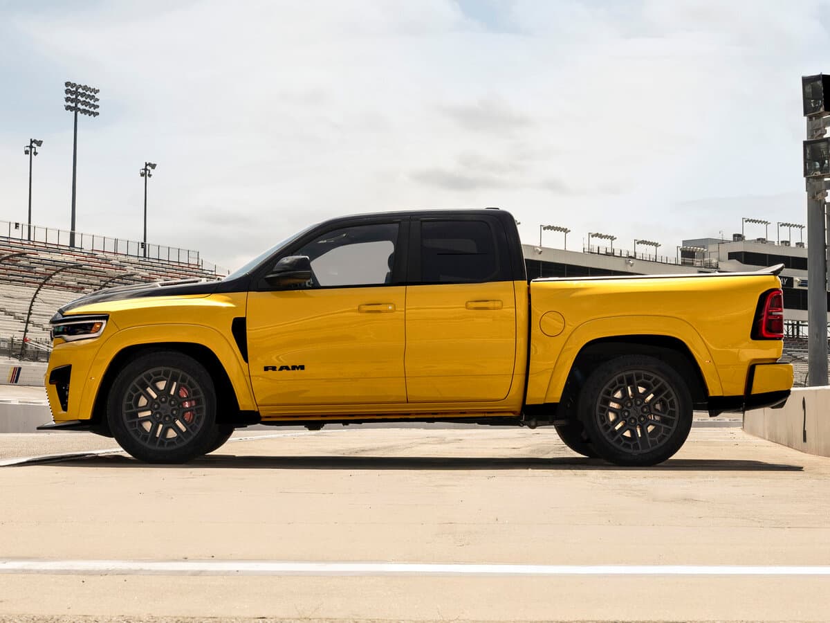Ram 1500 V Restayling — Yandan