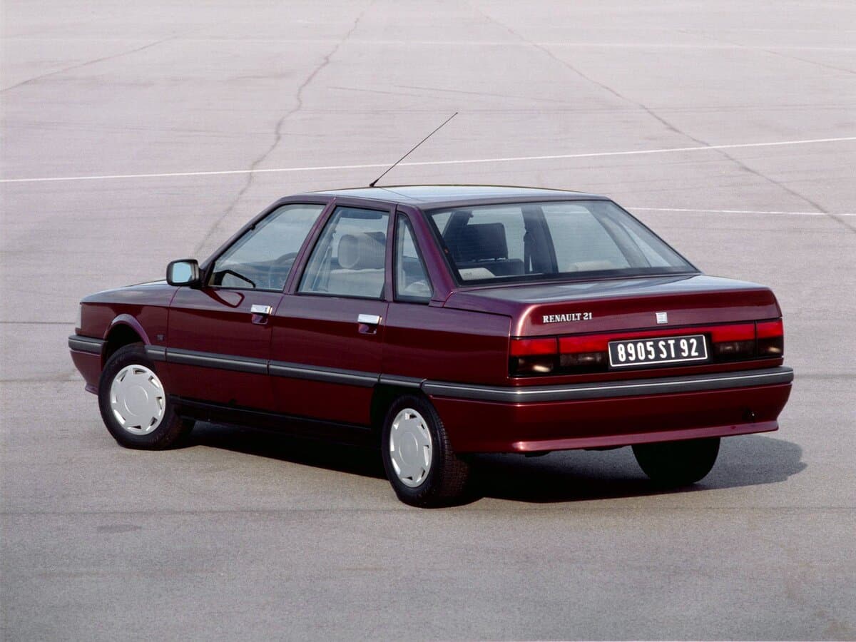 Renault 21 1986 – 1995 — 3/4 arxadan