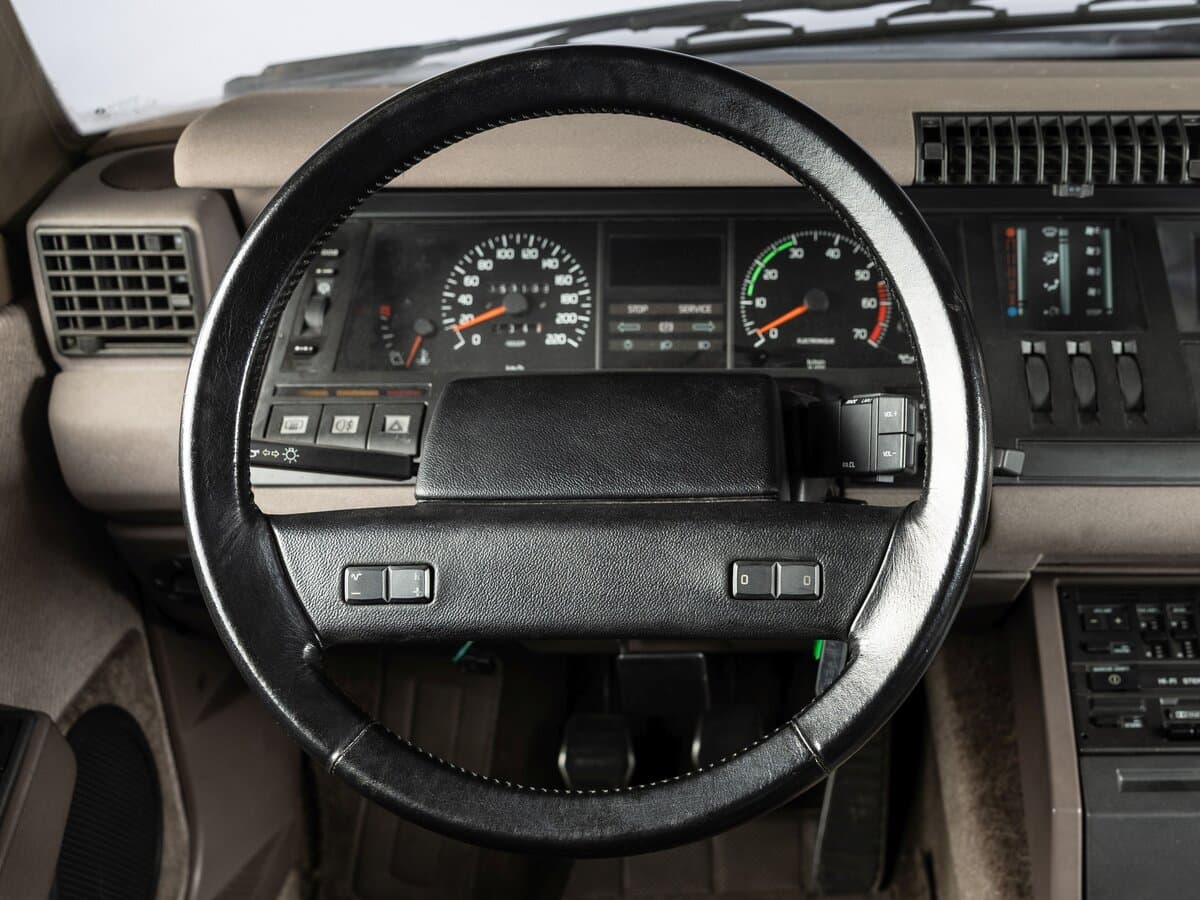 Renault 25 1983 – 1992 — Sükan