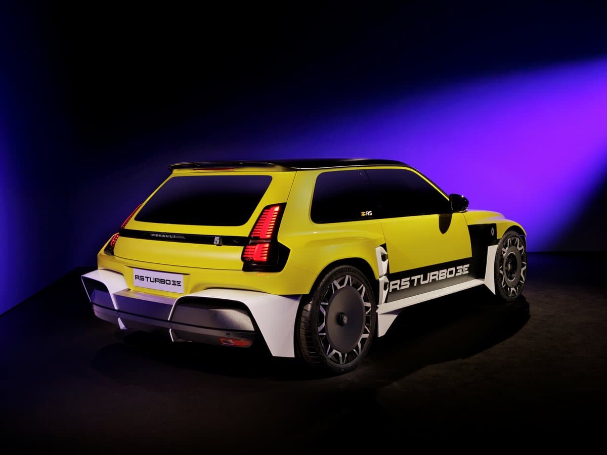 Renault 5 E-Tech III — 3/4 arxadan