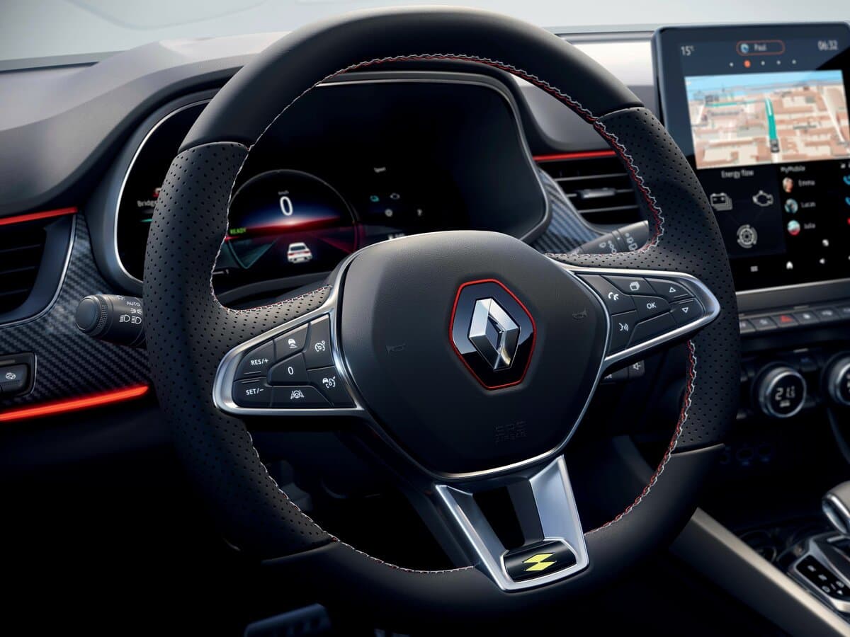 Renault Arkana I — Sükan